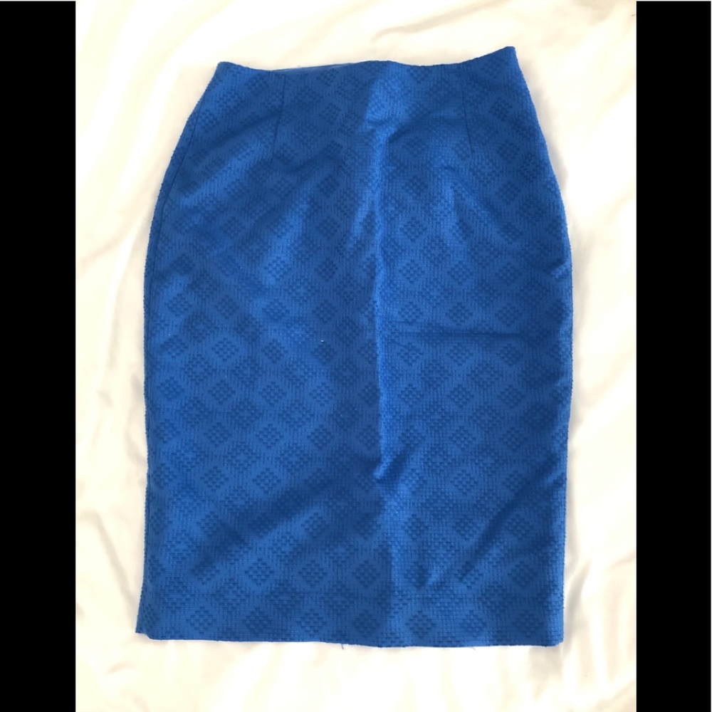 Limited eyelet pencil skirt